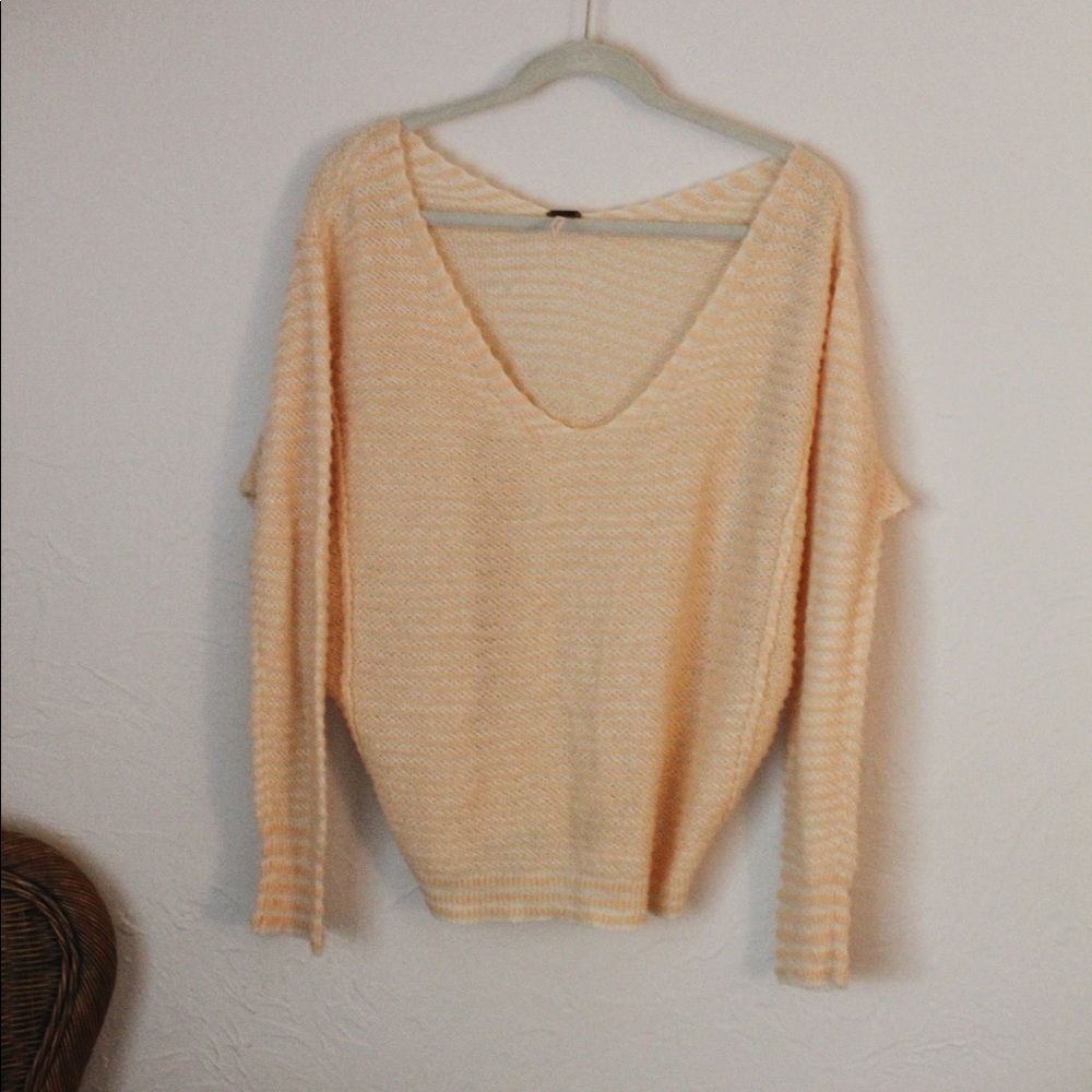 Free People light sweater Sz Medium